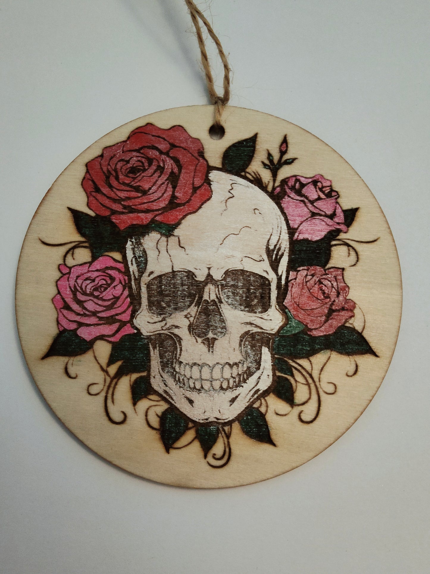 Rondins de bois - tête de mort