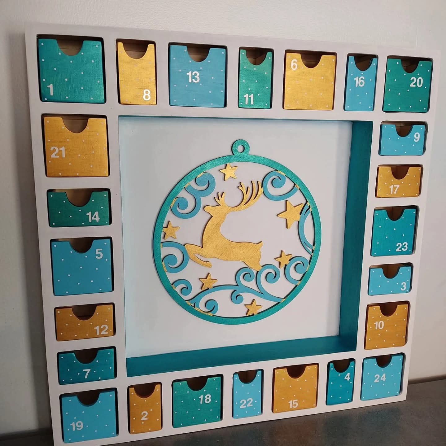 Calendrier de l'avent en bois đ