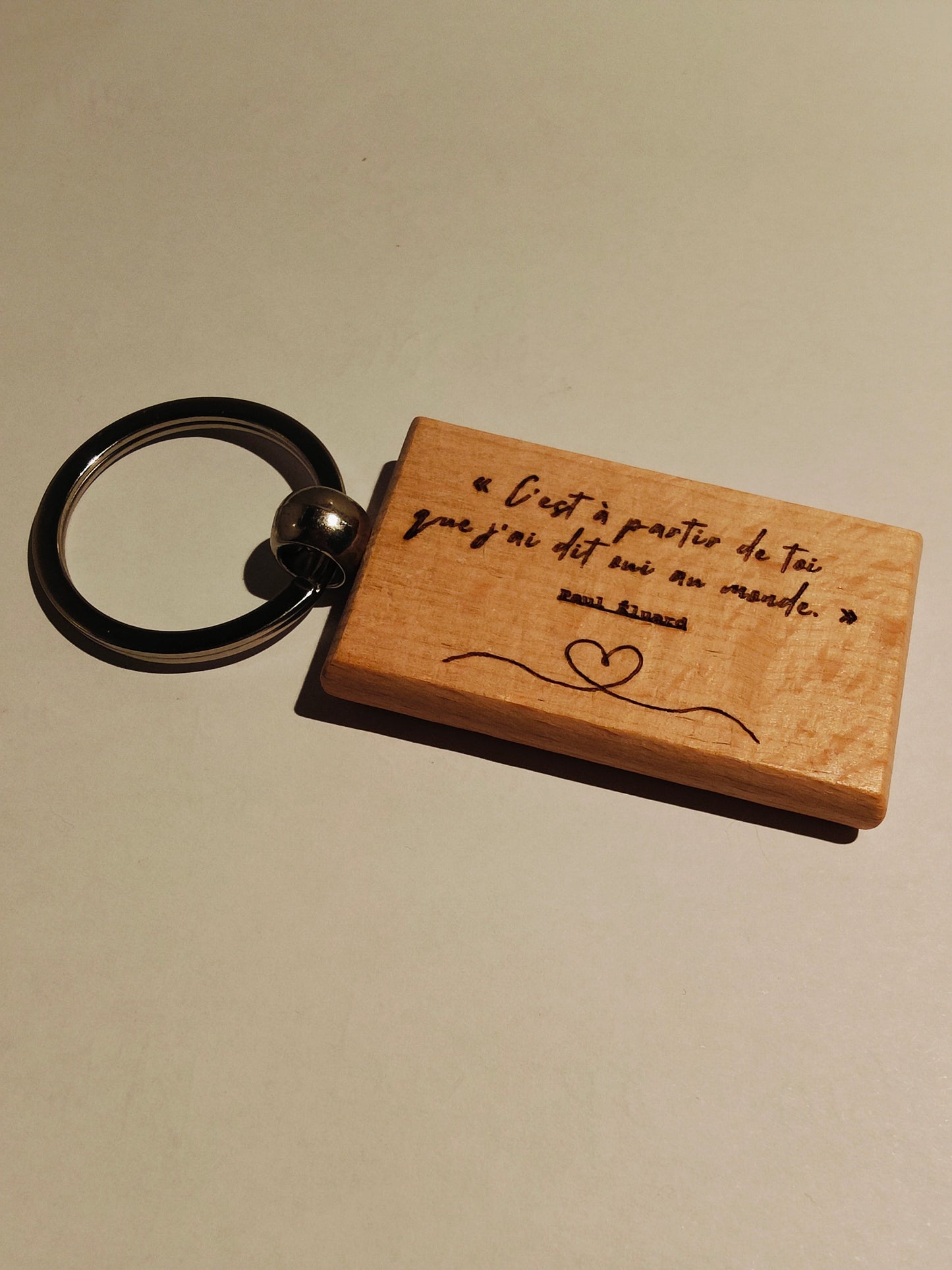 Porte-clé gravé - C'est à partir de toi que j'ai dit oui au monde.