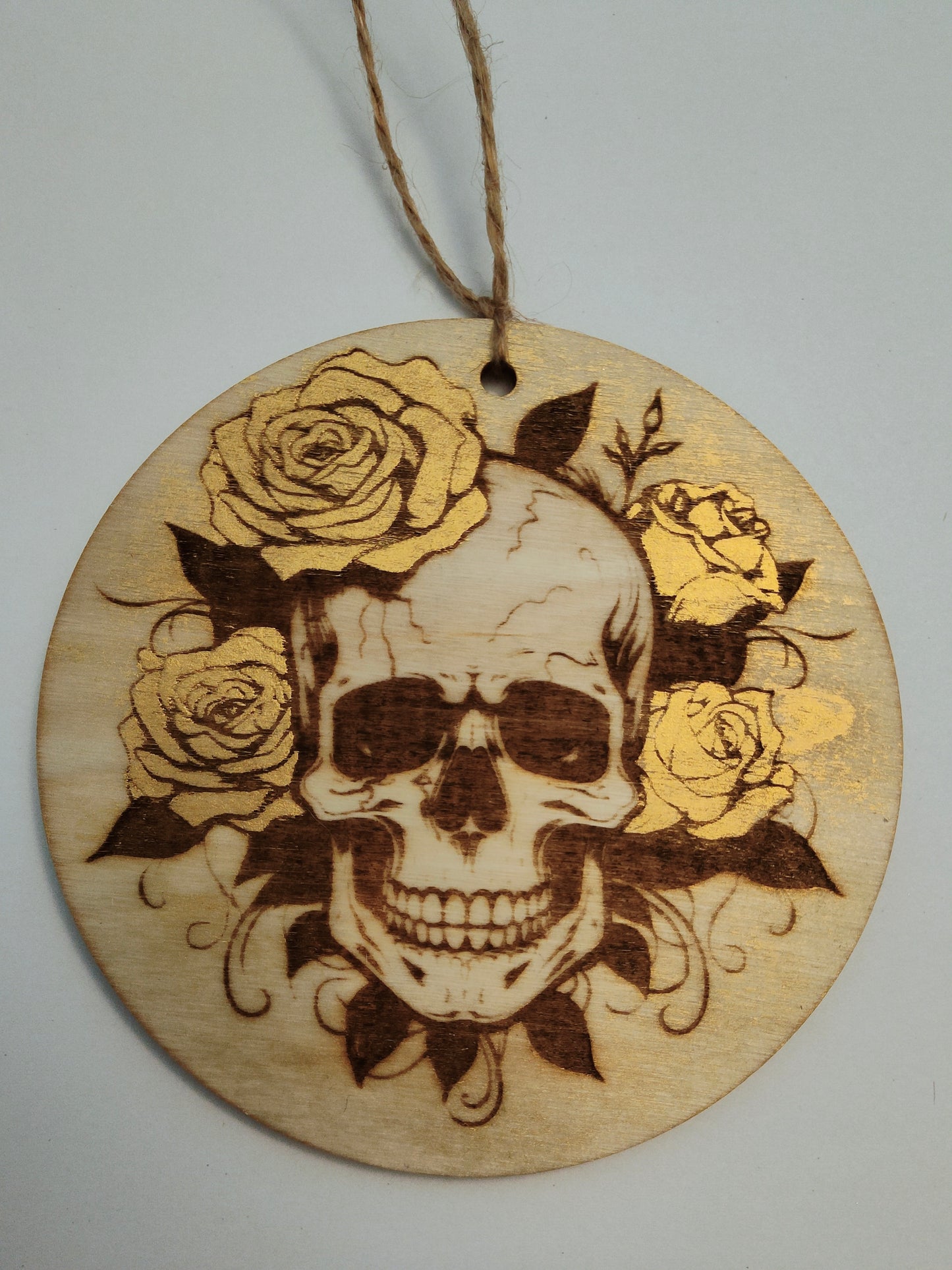 Rondins de bois - tête de mort