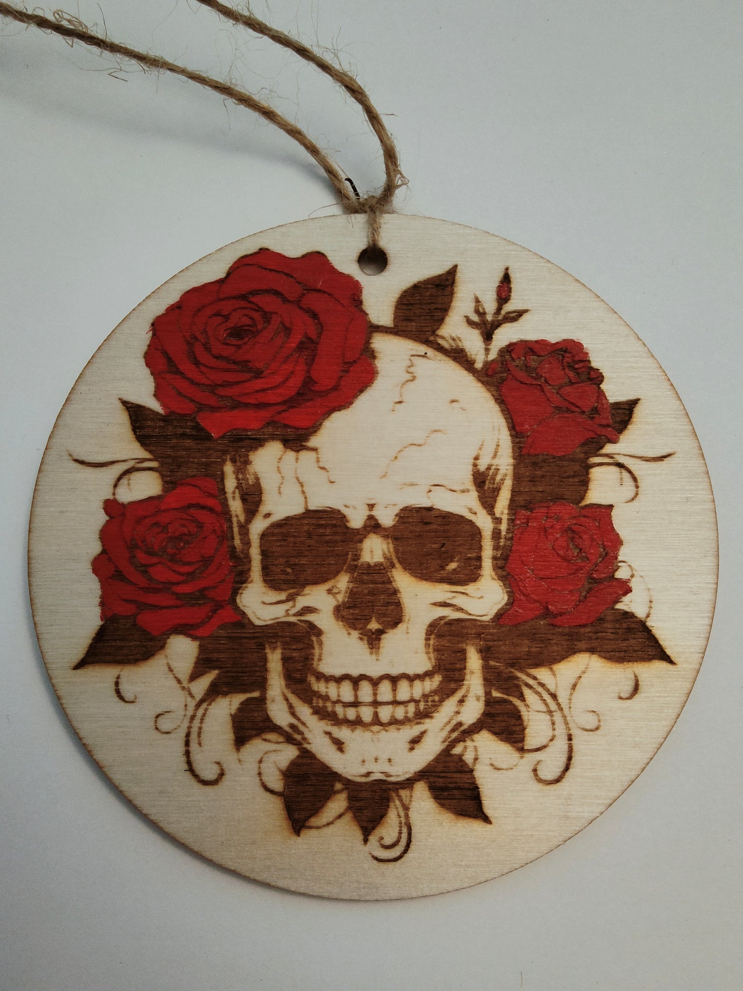 Rondins de bois - tête de mort