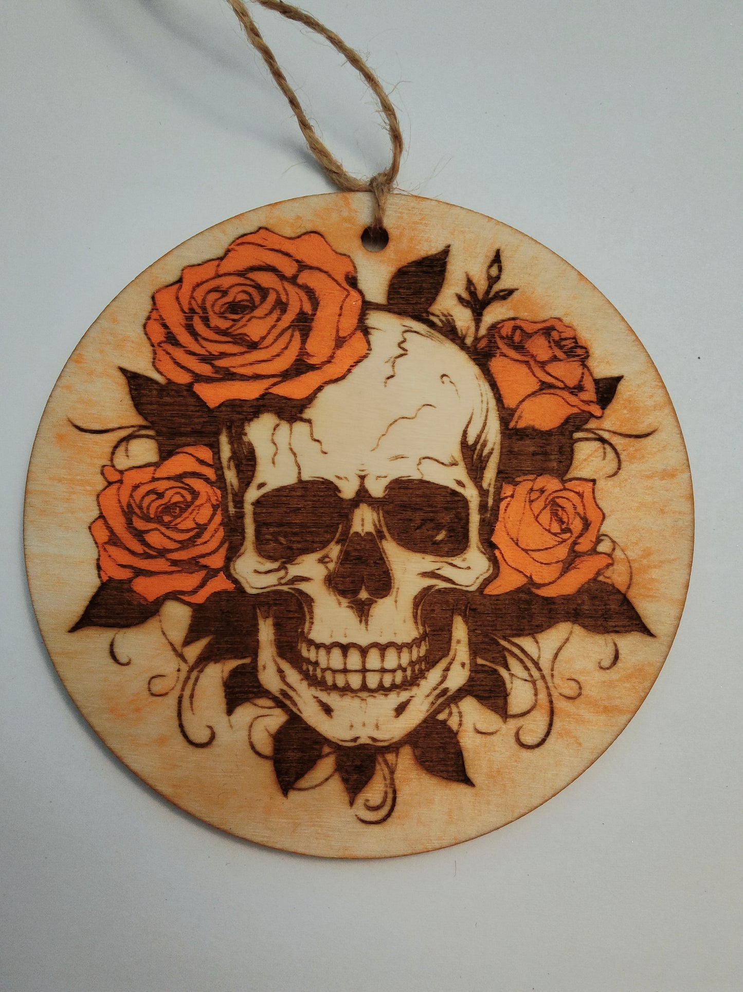 Rondins de bois - tête de mort