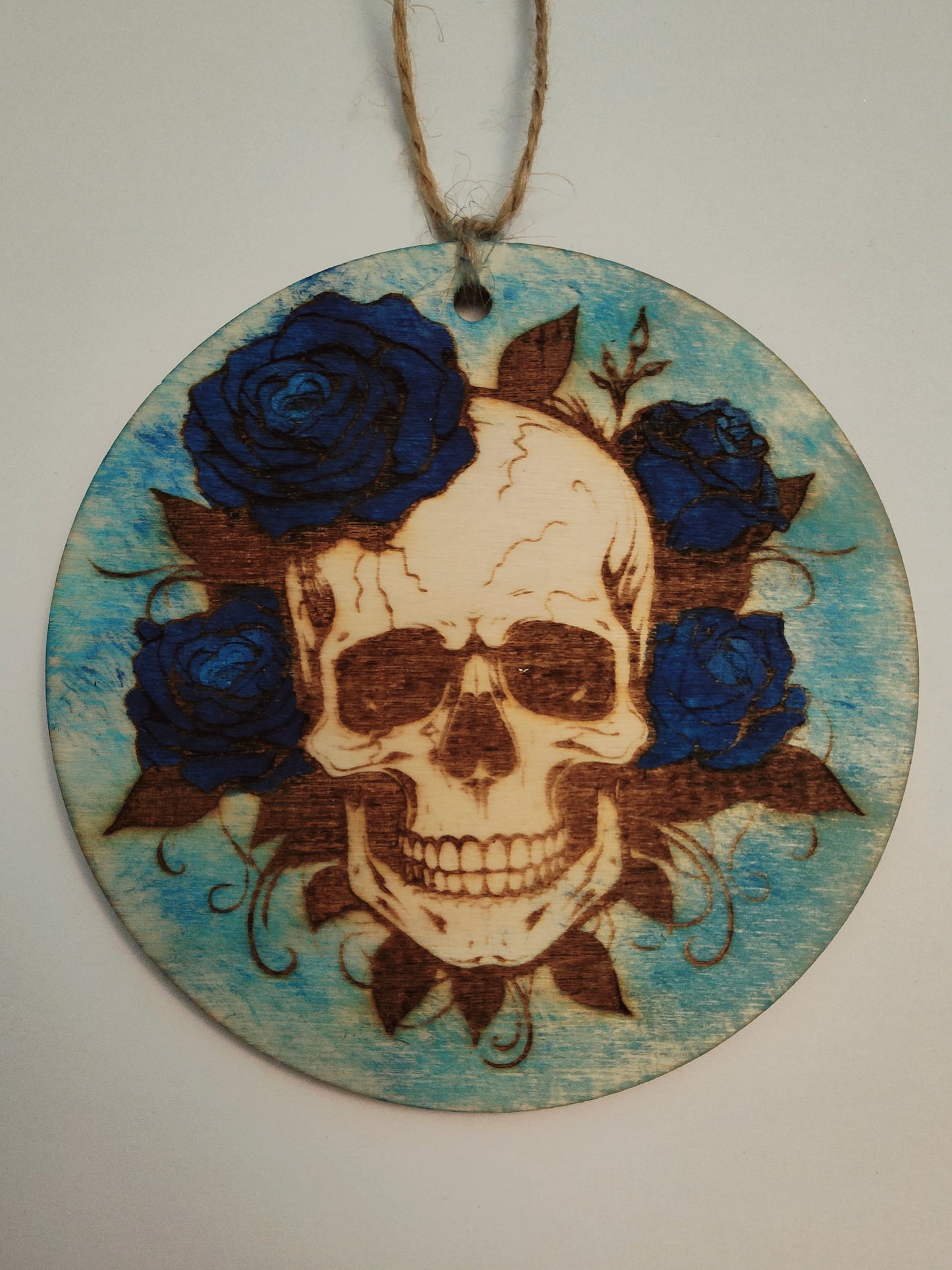 Rondins de bois - tête de mort