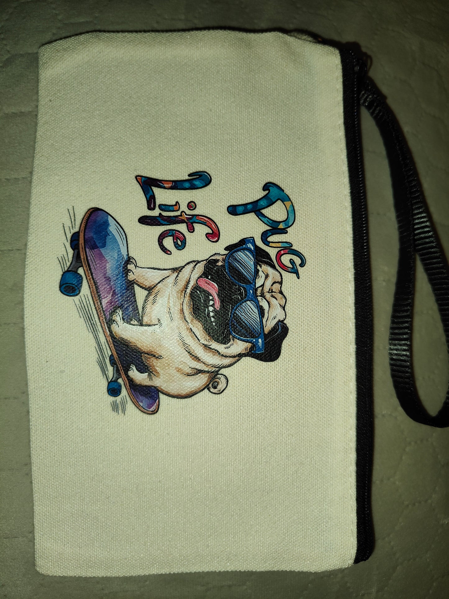 Pochette avec cordon