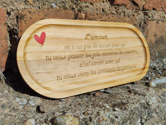 Coupelle ovale en bois gravée